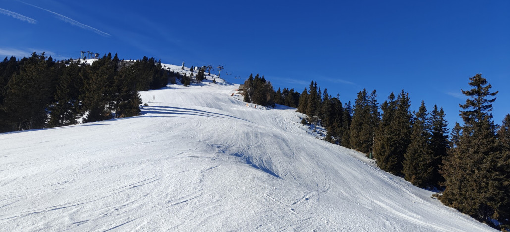 Oberer Abschnitt der Piste 7, Ostseitige Ausrichtung, ging sehr gut, keine Steine kein Eis.
