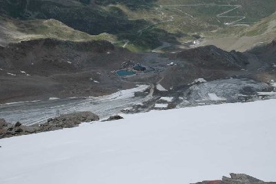 Von Gipfel nach Parkplatz und Gletscherrestaurant