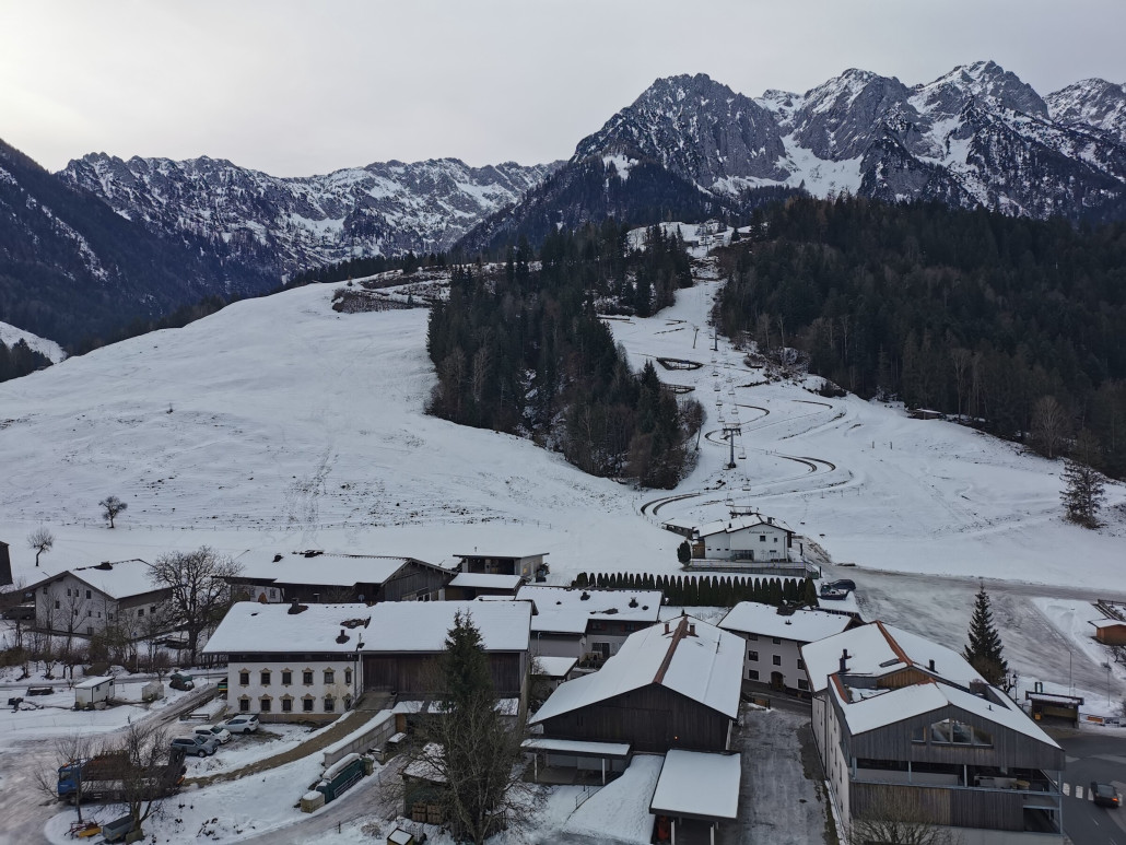 2. Noch geschlossen. Kein Schnee heuer.