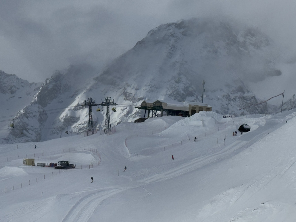 Doppelbergstation Alp Giop und Salastrains