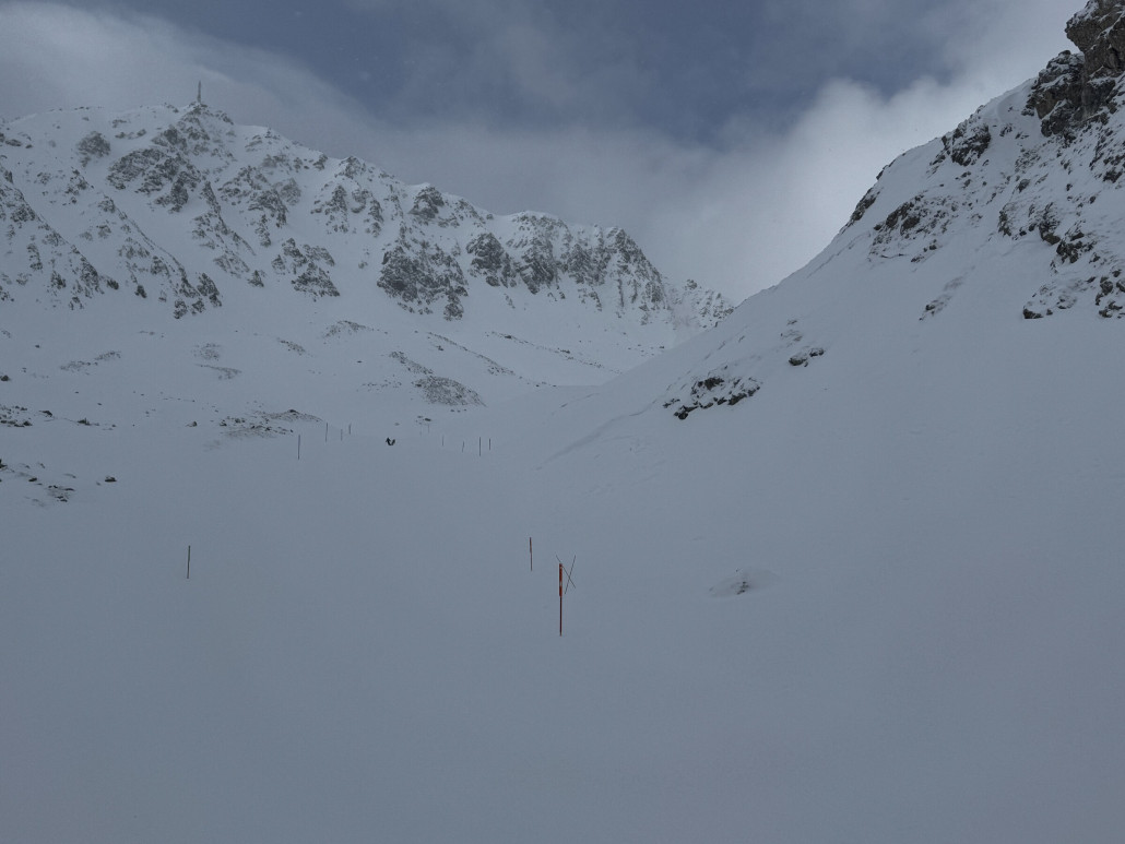 Die landschaftlich sehr schöne Piste 17 ins Val Schlattain