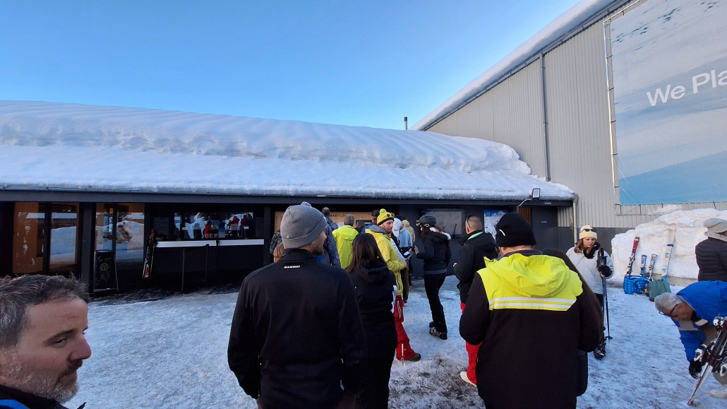 Weiteres Ärgernis. Parkplatz bezahlen. Unglaublich lahme und komplizierte Automaten. Und man kann nicht am Morgen schon die Tagespauschale bezahlen.