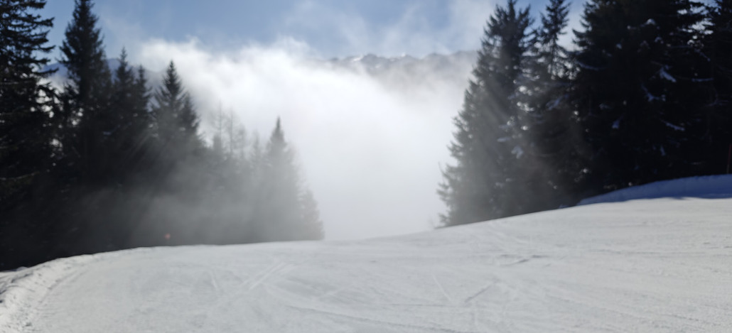 eine dünne Nebelschicht machte sich breit