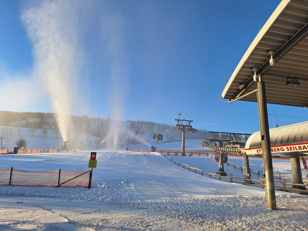 Morgens liefen noch die Kanonen