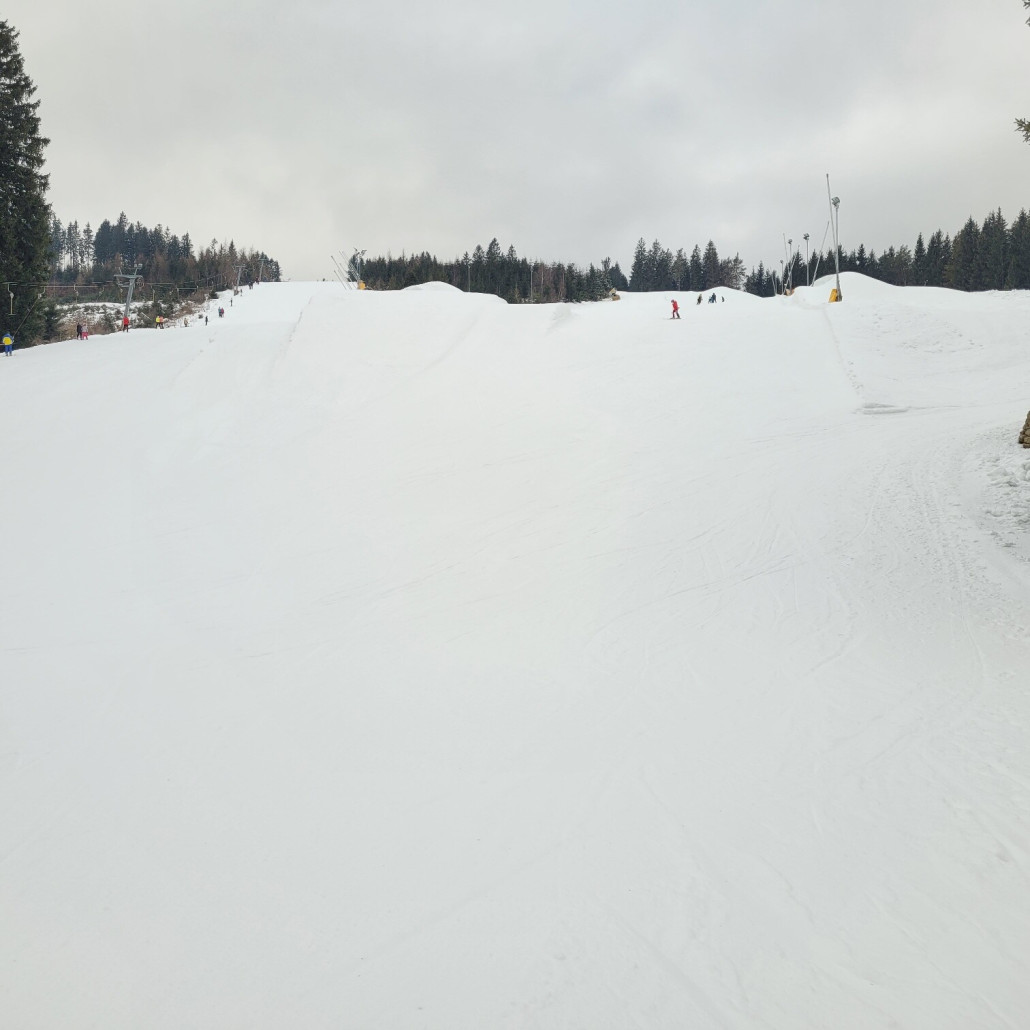 Links direkte Piste; Rechts " Außenrum "-Piste