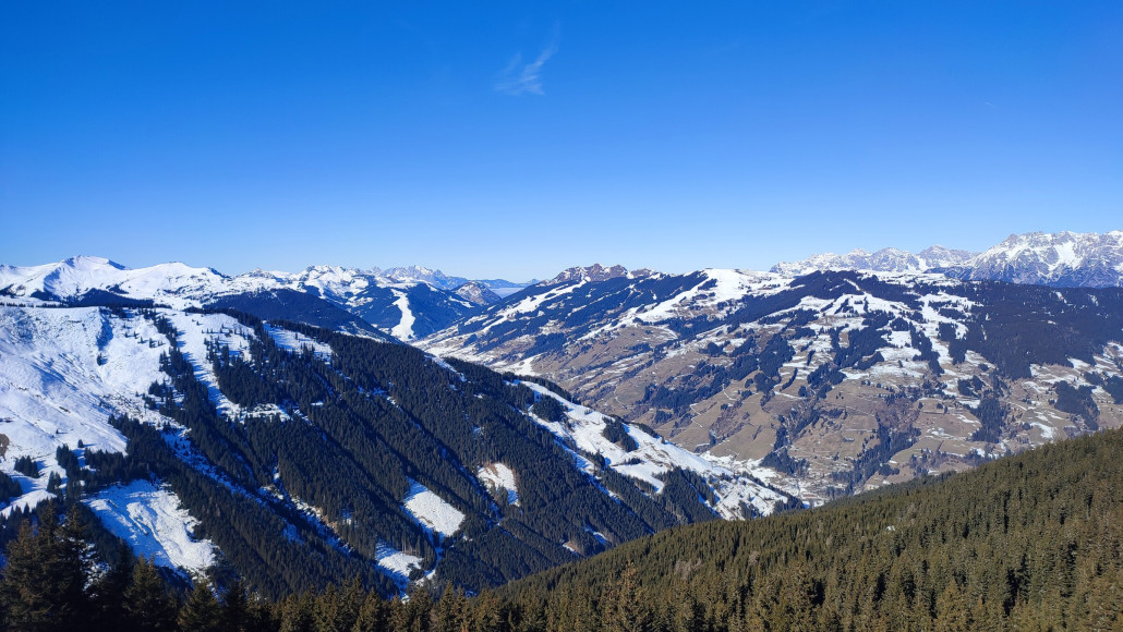 Blick nach Saalbach