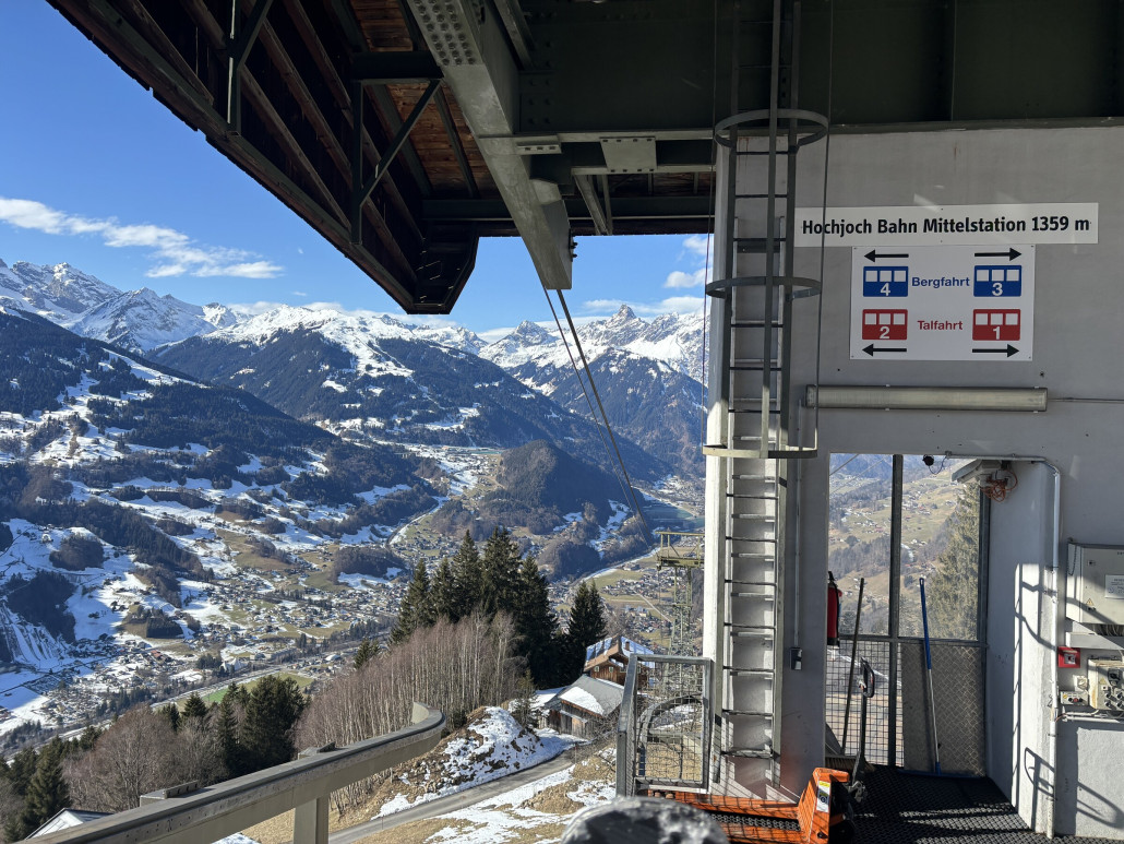 Heute mal an der Mittelstation paar Bilder gemacht - ist schon ne beeindruckende ALTE Bahn