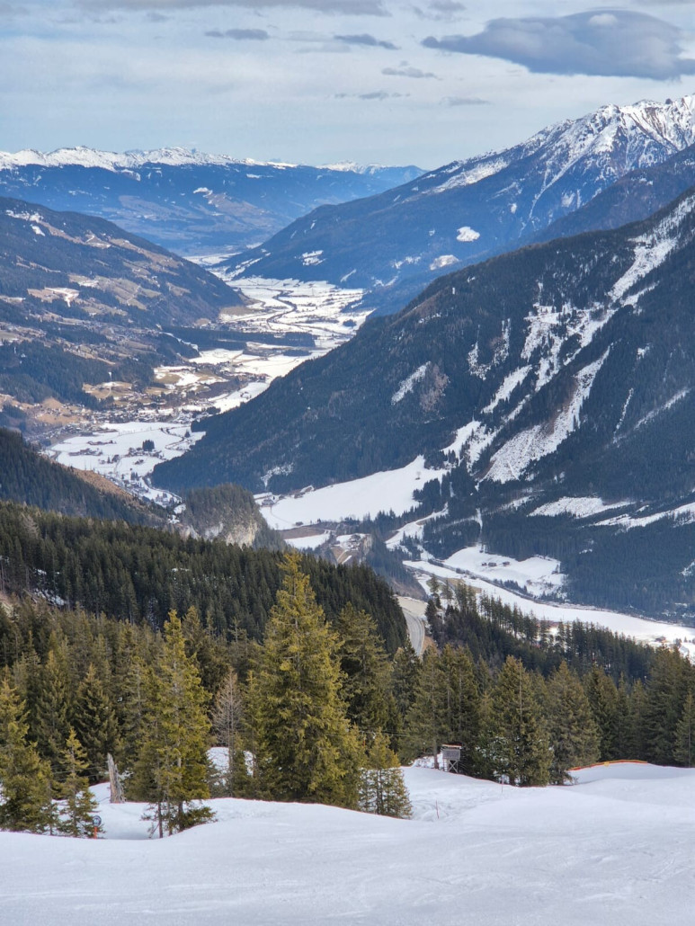 Auch von dort sieht man recht schön hinunter