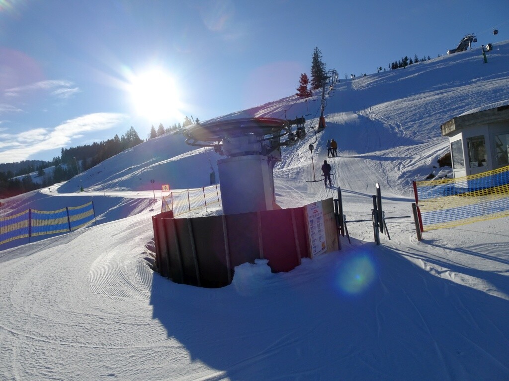 Talstation Gratlift, einer der neueren DM-Schlepper, eine der lahmen Krücken...