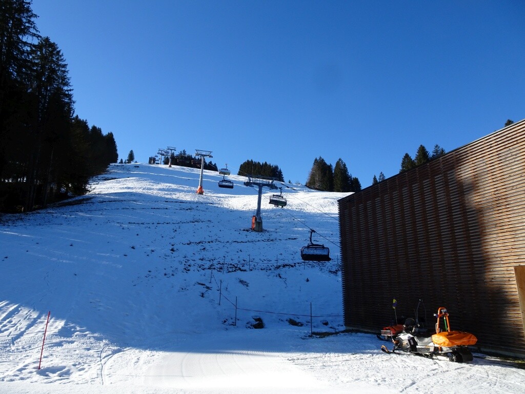 Hochsiedelbahn in der Totalen, ersetzte 2020 einen parallelen Doppelschlepplift