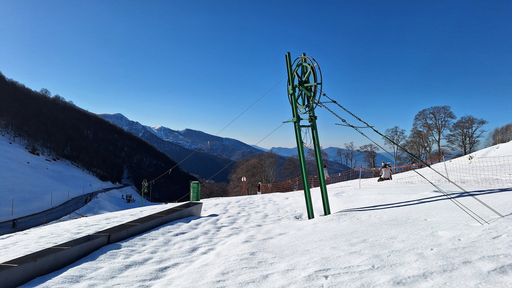 Der Lift stand früher da wo nun die Hauptpiste runter kommt und diente als Verbindung zum hinteren Lift.