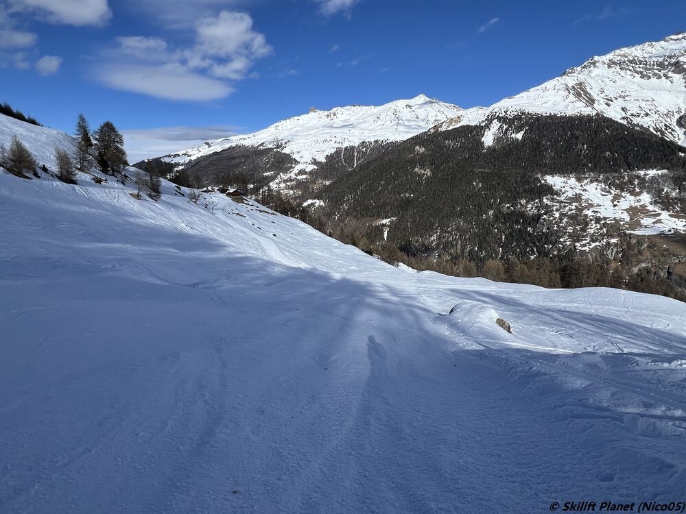 Rote Variante der Talabfahrt in Barati