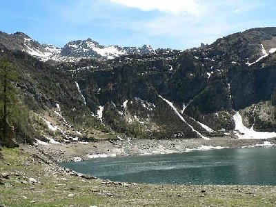 Lago di Tremorgio. Auch bei Tourengängern sehr beliebt.