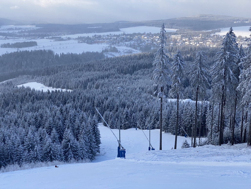 4 Steilhang: Ich liebe es, dass die Pisten am Plesivec - trotz Modellierung - tw. kräftig hängen