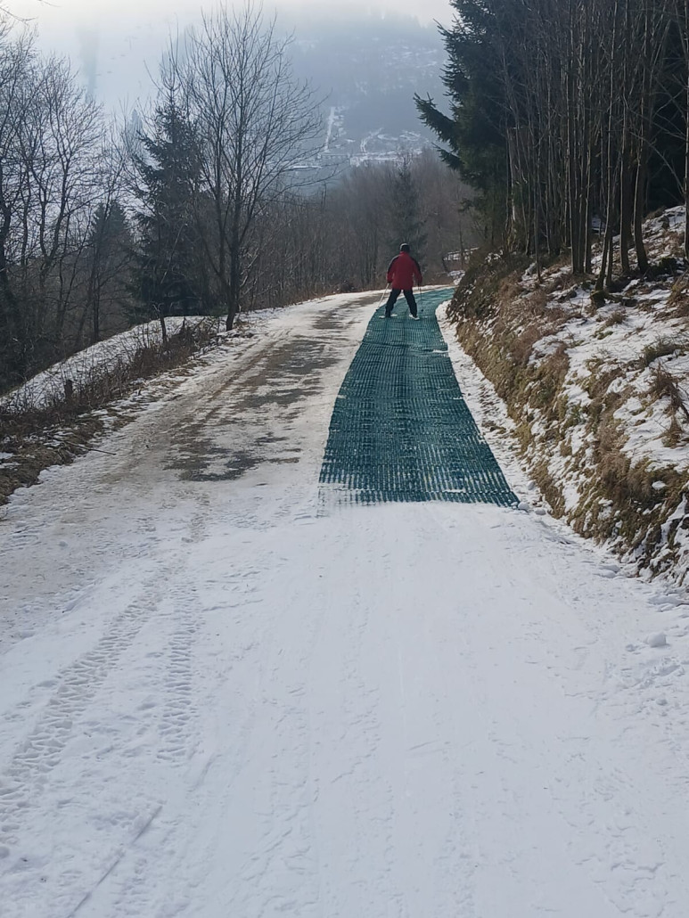 Ritzhagen-Sonnenhang, kurze Schneepiste, dann komplett Matten!