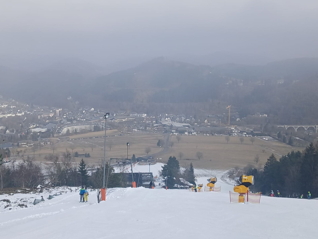 Blick vom Wilddieb auf grüne Wiesen