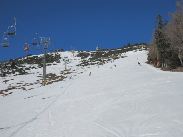 Gipfelhang-Abfahrt, links daneben der 2-CLF Gipfel