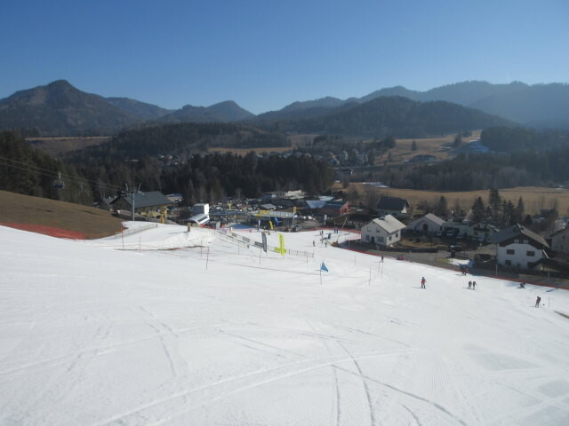 Birkiabfahrt, links daneben die Funslope, ganz links der 4-CLD Bodenbauerexpress