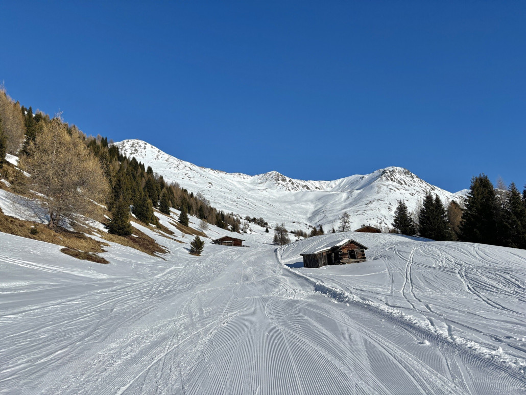 Donnerstag war das Ende der Schwarzen (18) gewalzt, vielleicht um die maue Schneesituation oberhalb zu prüfen