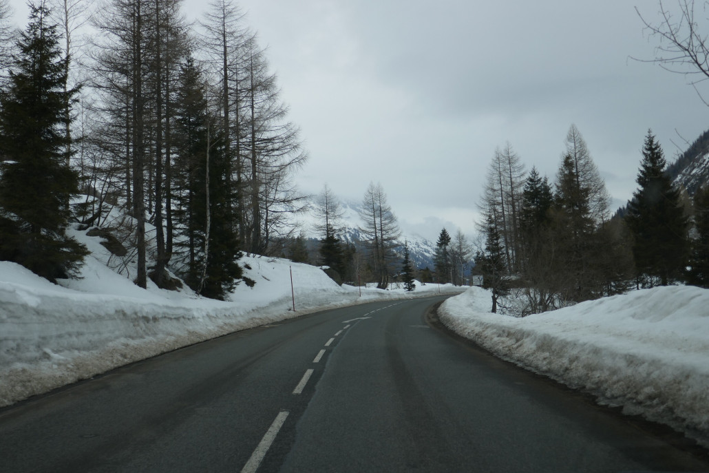 Col de la Forclaz - Hier wird der Schnee Richtung Wallis mehr