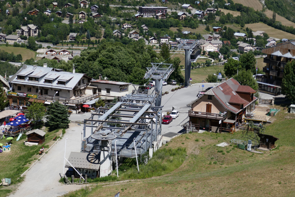 Bergstation die ja komplett entfernt wurde und wo jetzt das Kinderland mit Zauberteppich etc. ist