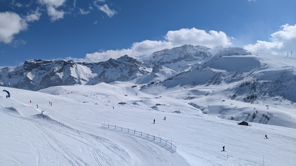 Samstags ist seit Einführung der Kinderfreikarten immer gut besucht. Die Kritik am dämlichen dynamischen Preis hat gefruchtet.
