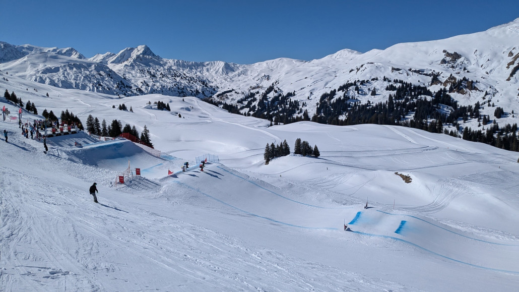Skicross ist bei dem Wetter immer nett anzuschauen