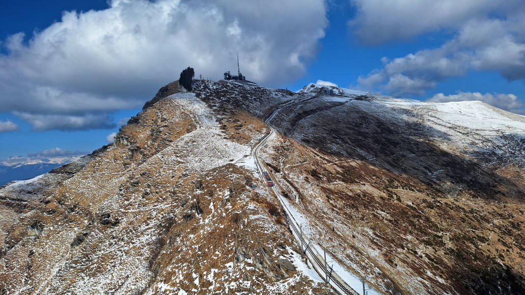 Zug 3 vom Gipfel zurück