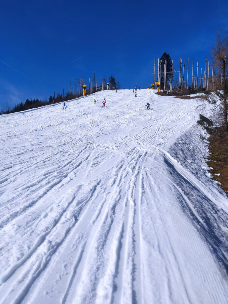 Kappe rote Piste nach Mittag, tiefer Sulz