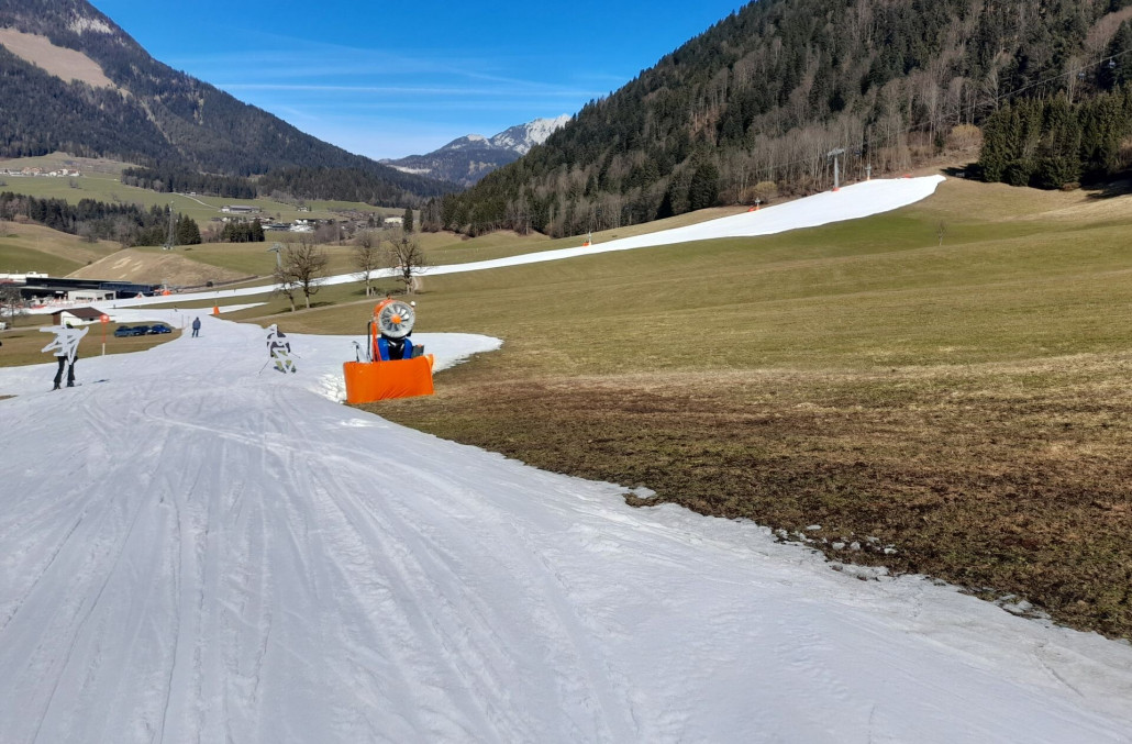 Talabfahrt Itter ganz unten: Im gesamten Verlauf gute Schneeauflage, wenig Nassschnee