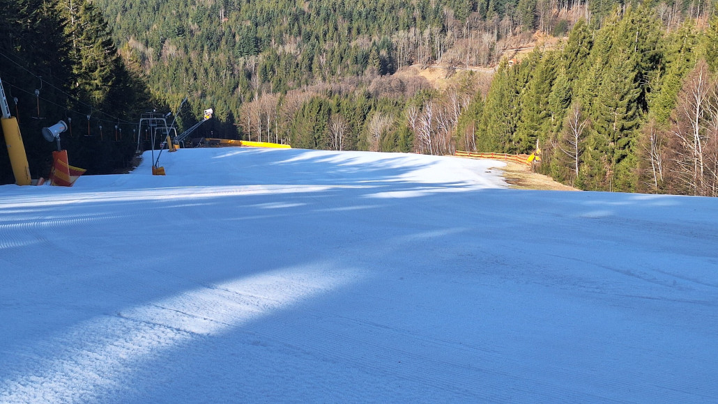 Die rote Piste mit dem flacheren oberen Hangteil.