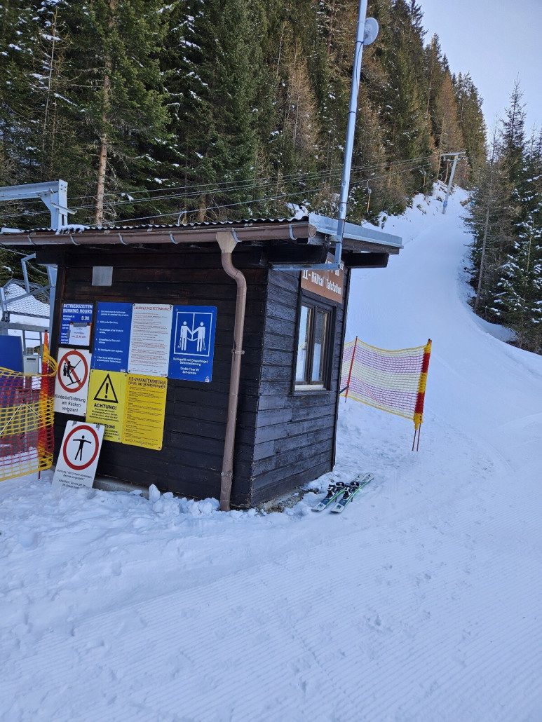 Tallifthäuschen des Hölltallifts