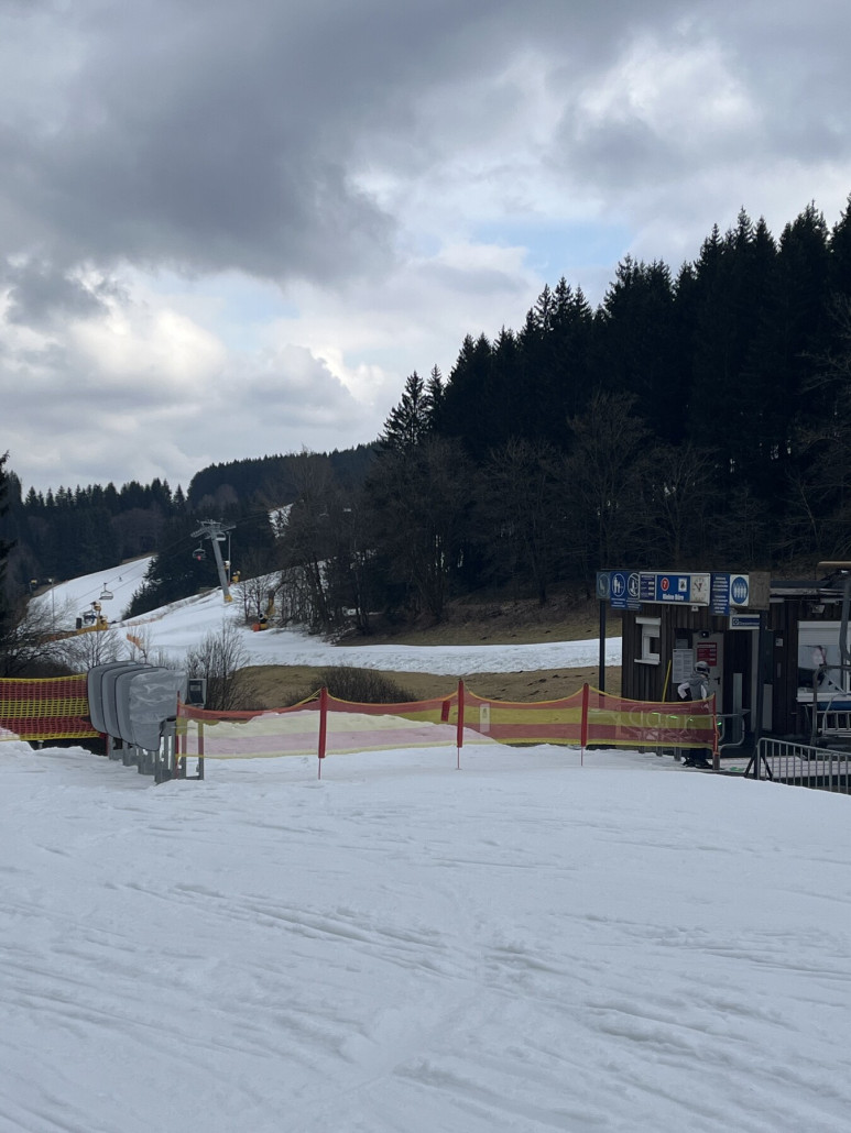 Seit wann gibt es hier den Weg zurück zum Poppenberg? Geht vom Gefühl her schneller, als mit dem langsamen Kleine Büre Sessellift hochzufahren