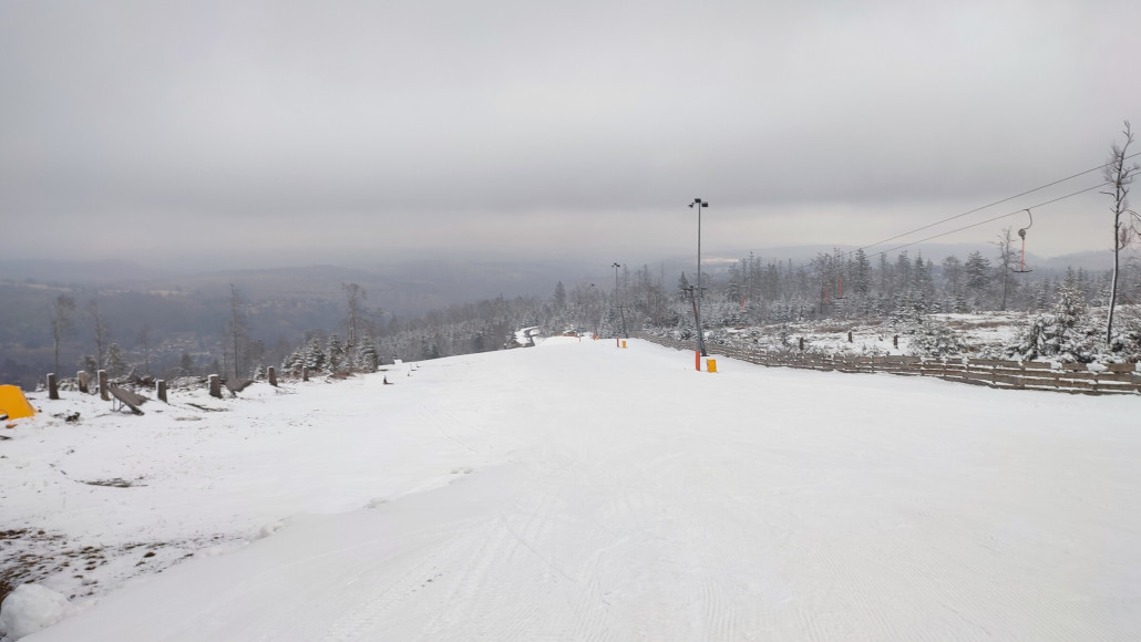 Obere Blaue mit eigenem Schlepper. Der weiterführende Ziehweg zur Mittelstation ist natürlich zu.