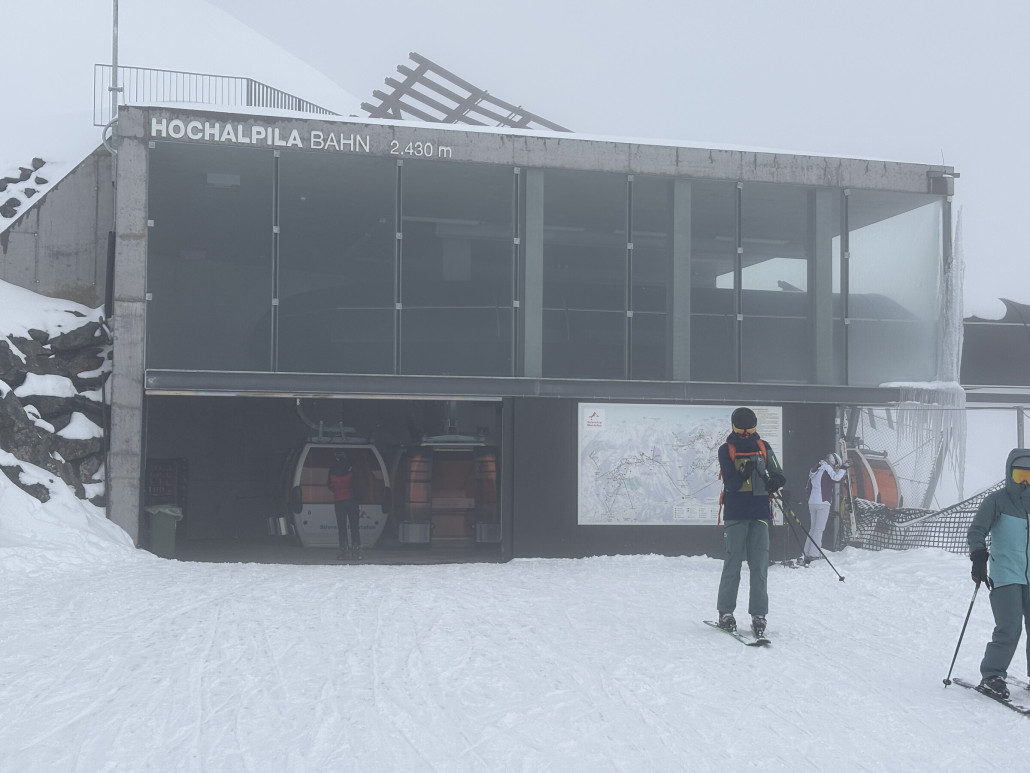 Sprung zur Hochalpila. Ab da dann Nullsicht.