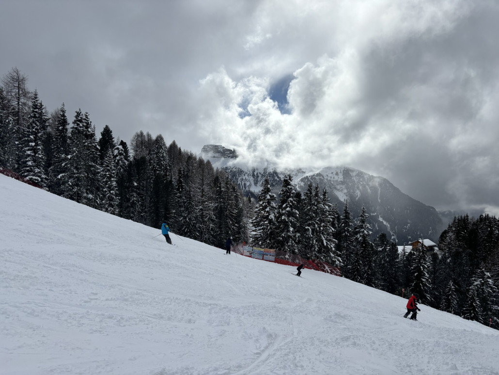 Blick von Belvedere ins Fassatal am Nachmittag, unterhalb wurde es dann arg bremsig