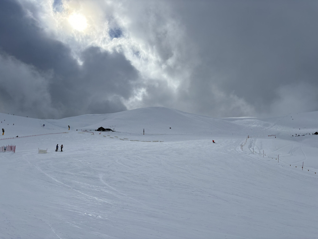 Unterhalb vom Sassolungo zog es erst am Nachmittag auf, vorher kaum gute Sichtverhältnisse
