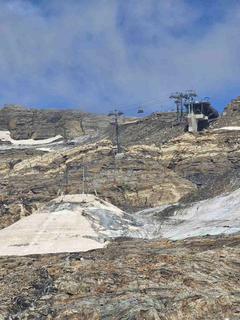 ...und zu den Bergstationen. Man beachte die Gletscherstütze :/