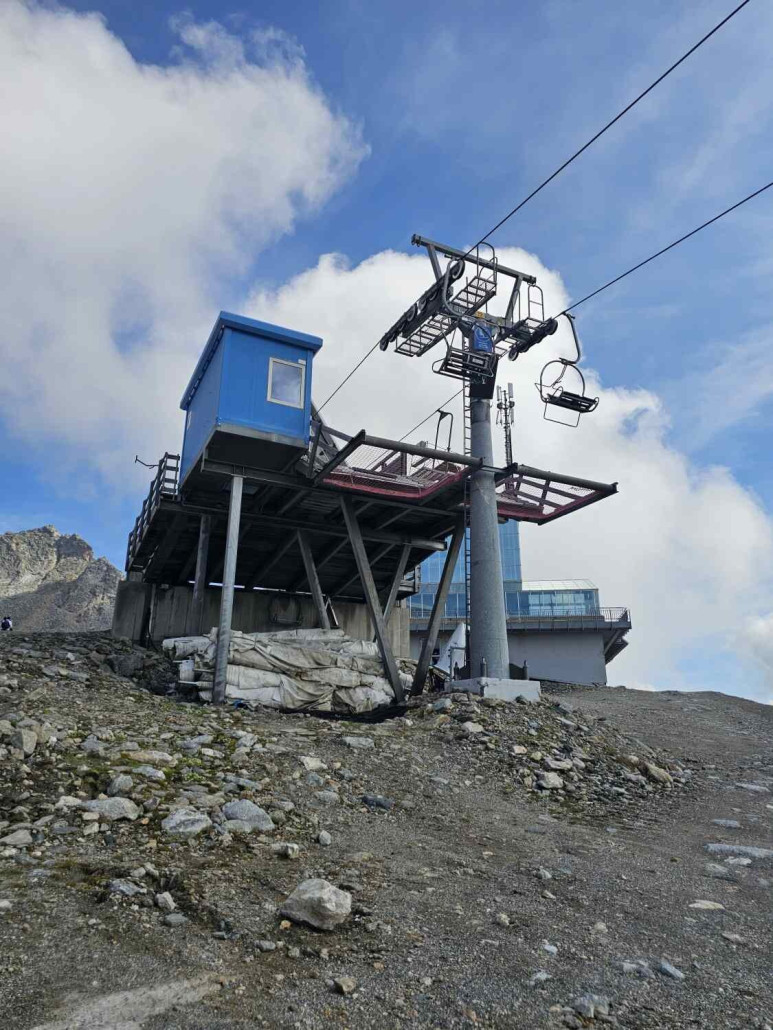 Bergstation von vorne.