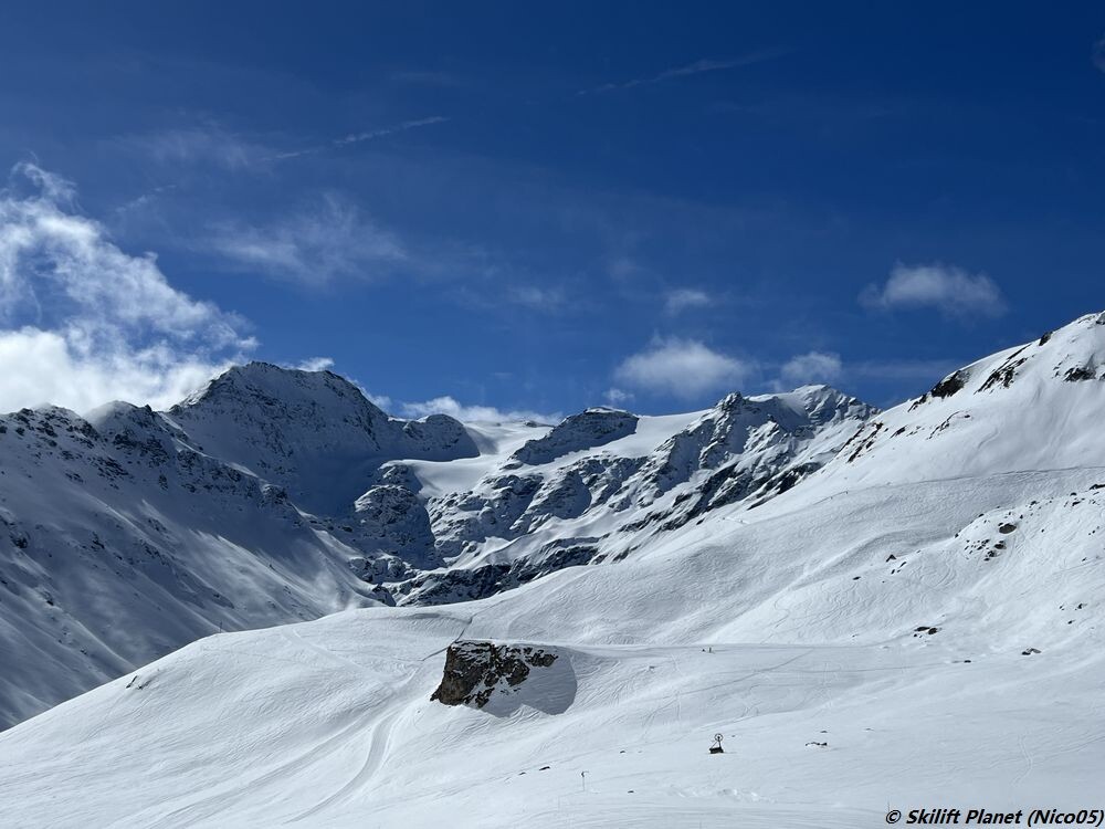 Les Journalistes und La Vouasson