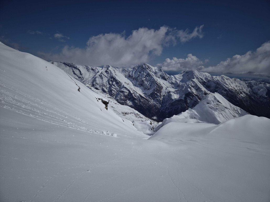 Noch war das Wetter gut und der Schnee war gut. Voraus das Ziel.
