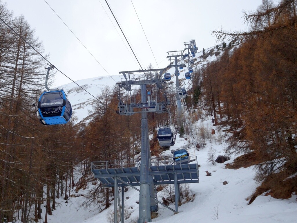 Matterhorn Express mit Bergebahn<br /><br />Matterhorn Express mit Bergebahn
