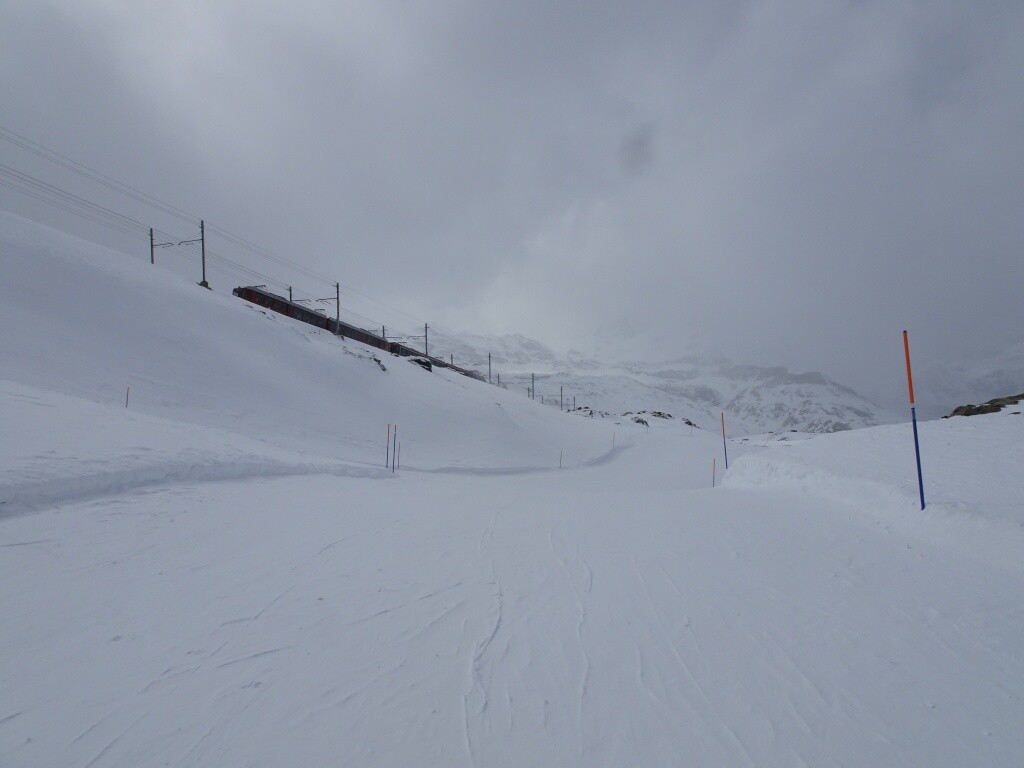 Riffelhornpiste (37) und Gornergratbahn