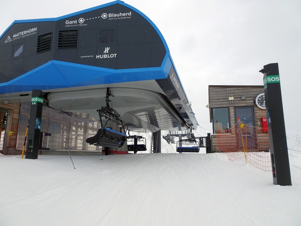Auro System bei der Bergstation der 6er Sesselbahn Gant-Blauherd (Hublot)