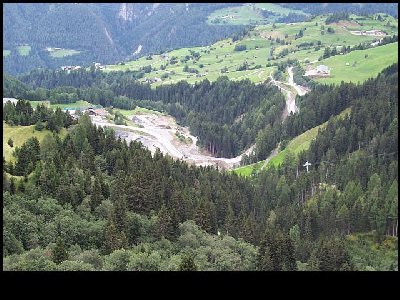 aus der Möseralmbahn.<br />Der Mast ist die Waldbahn. Das hellgrüne die Waldabfahrt.