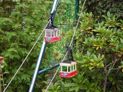 Die Gondeln mal zur Probe befestigt.