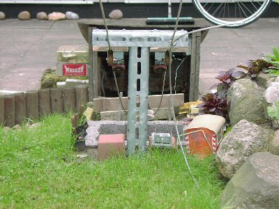 Talstation von vorne plus alte im Hintergrund.