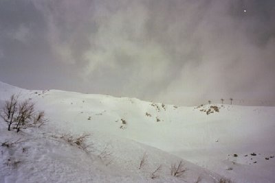 blick von der ankunft des zweiten lifts in richtung duemilla . hohe des betrachters ca 1800