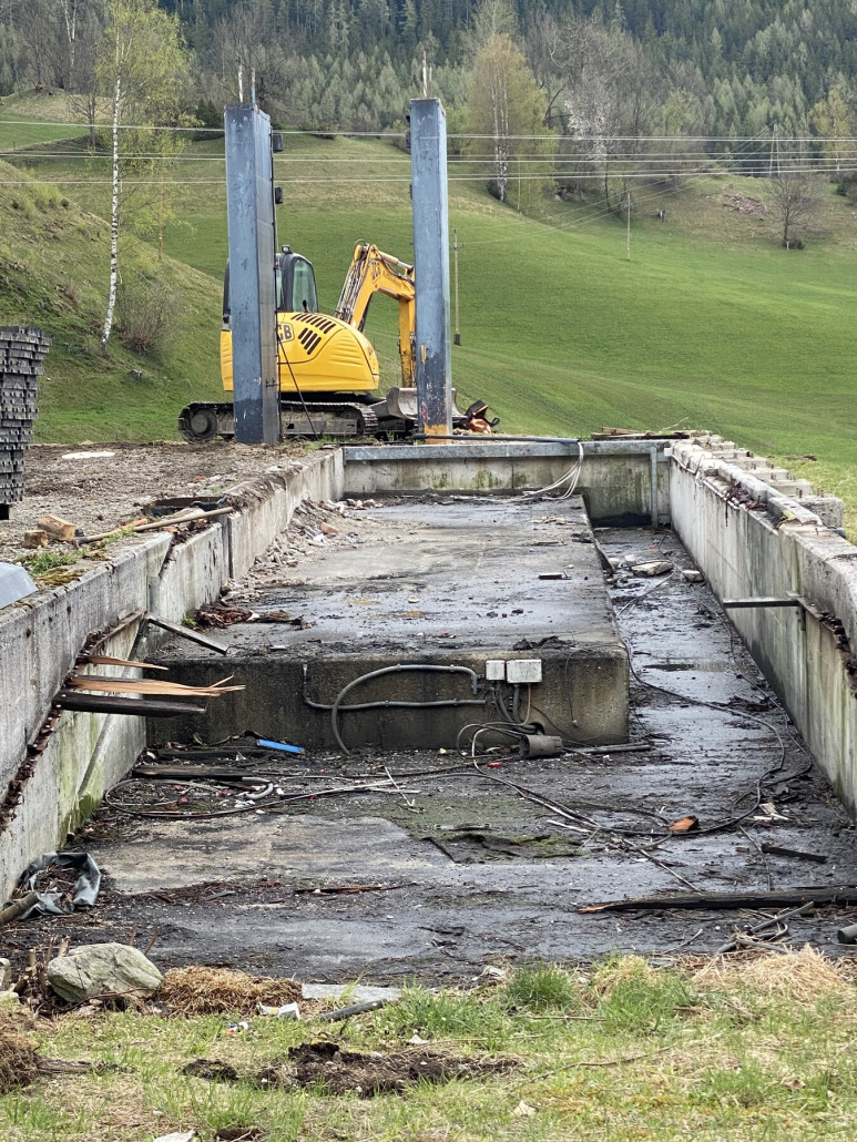 Viel Schwarz dominiert den Grubengrund