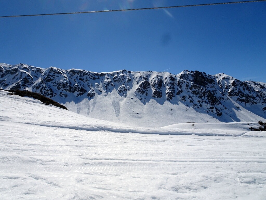 Arêtes des Ombrintzes – dahinter liegt dann wieder das Skigebiet von Saint-Luc.